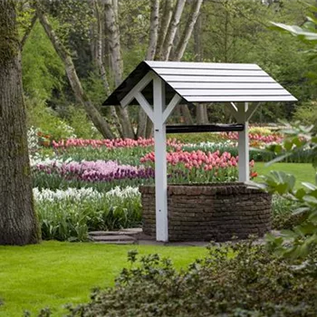 Der Brunnen im Garten